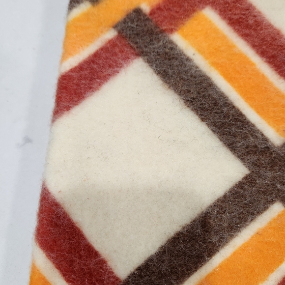 Vintage Twin Double Blanket Throw Crosscheck Acrylic Polyester Made in Canada - Picture 7 of 7